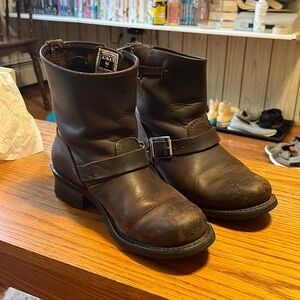 Classic vintage Frye Harness boots size 8.5